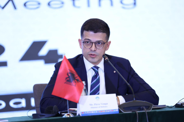 061124 sedm tirana homepage