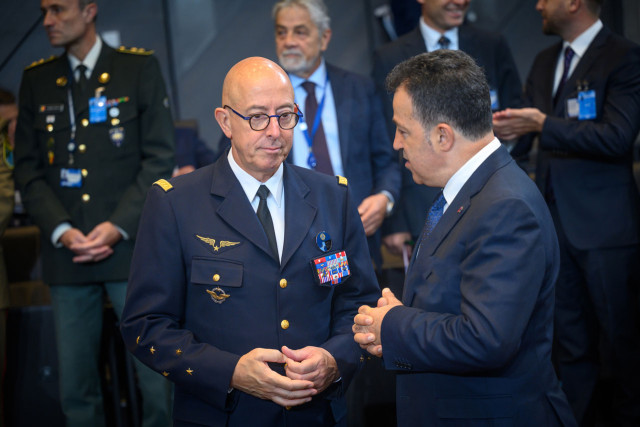 peleshi bruksel 140624 03